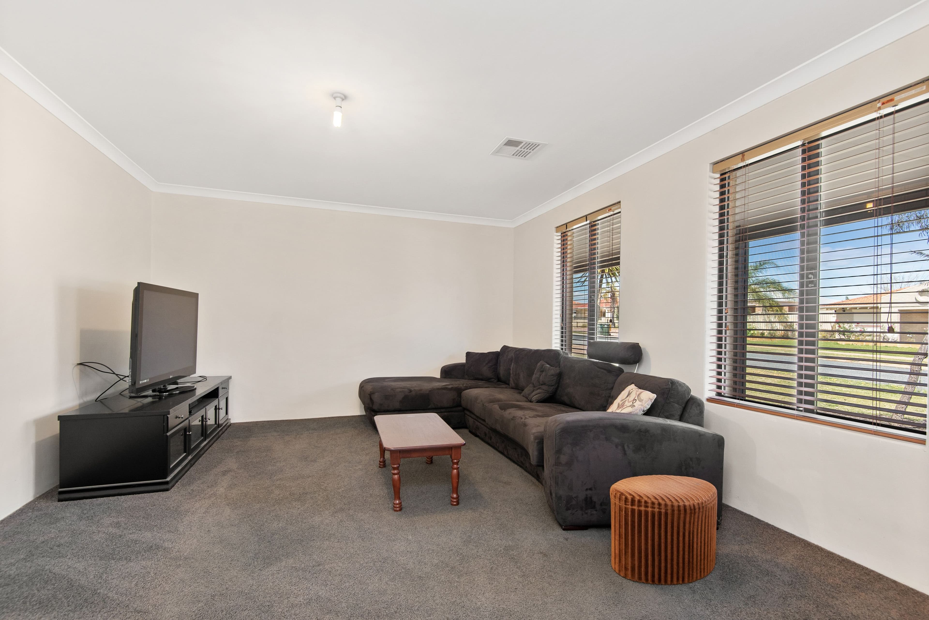 10 Cadoux Loop, Hocking WA 6065, Hocking - Thumbnail 5