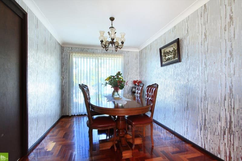 27 Gellatly Avenue, FIGTREE NSW 2525, Figtree - Thumbnail 2