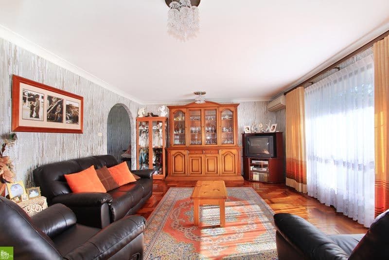 27 Gellatly Avenue, FIGTREE NSW 2525, Figtree - Thumbnail 4