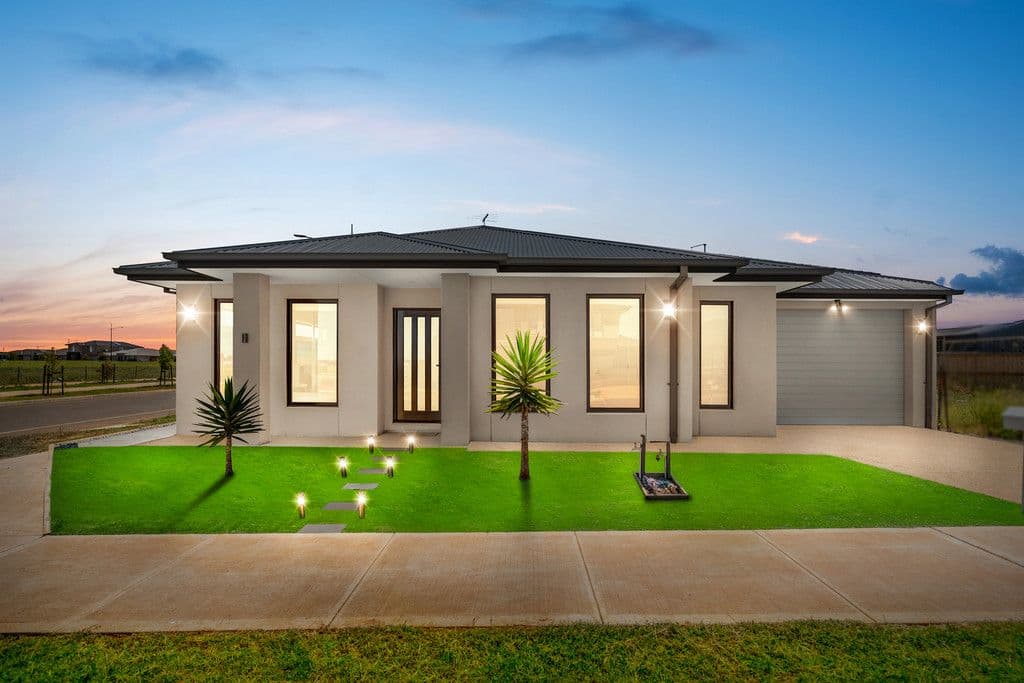 1 Ainsley Road, THORNHILL PARK VIC 3335, Thornhill Park - Image 1