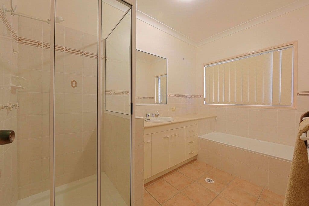 11 Park Royal Drive, BRANYAN QLD 4670, Branyan - Thumbnail 4