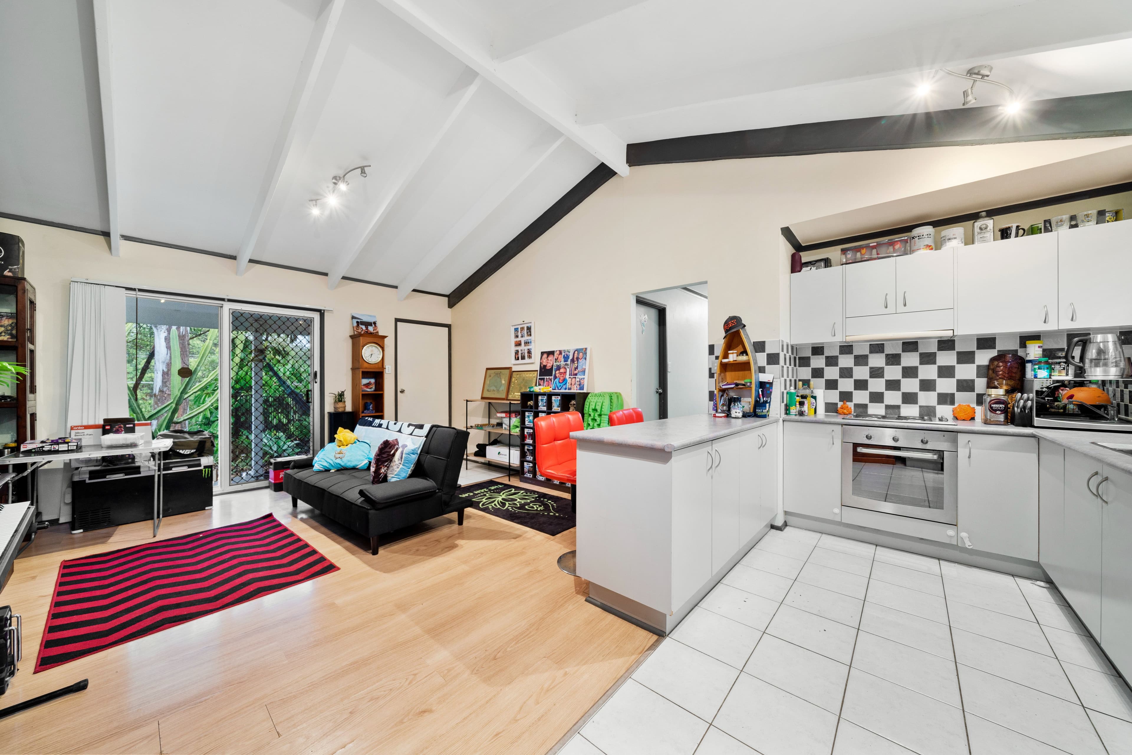 11 Tallagandra Road, Beenleigh QLD 4207, Beenleigh - Thumbnail 2
