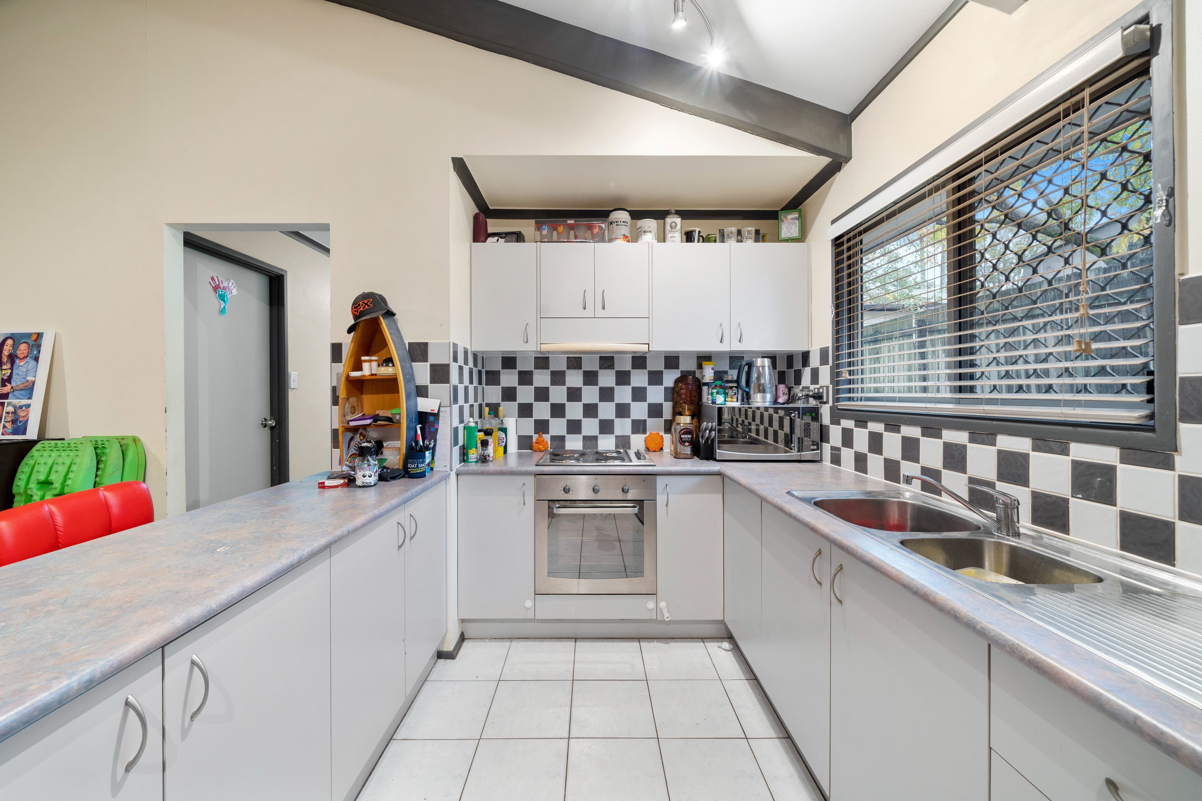 11 Tallagandra Road, Beenleigh QLD 4207, Beenleigh - Thumbnail 3
