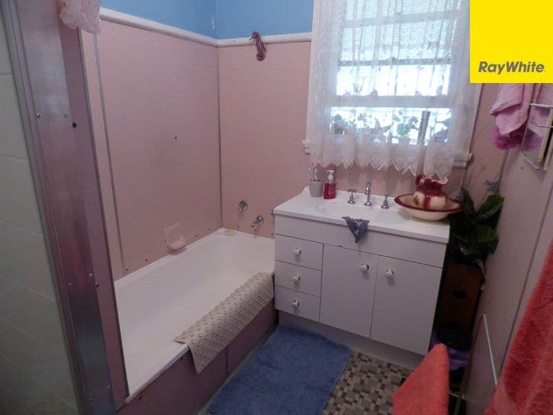 94 Sam Street, Forbes - Thumbnail 4