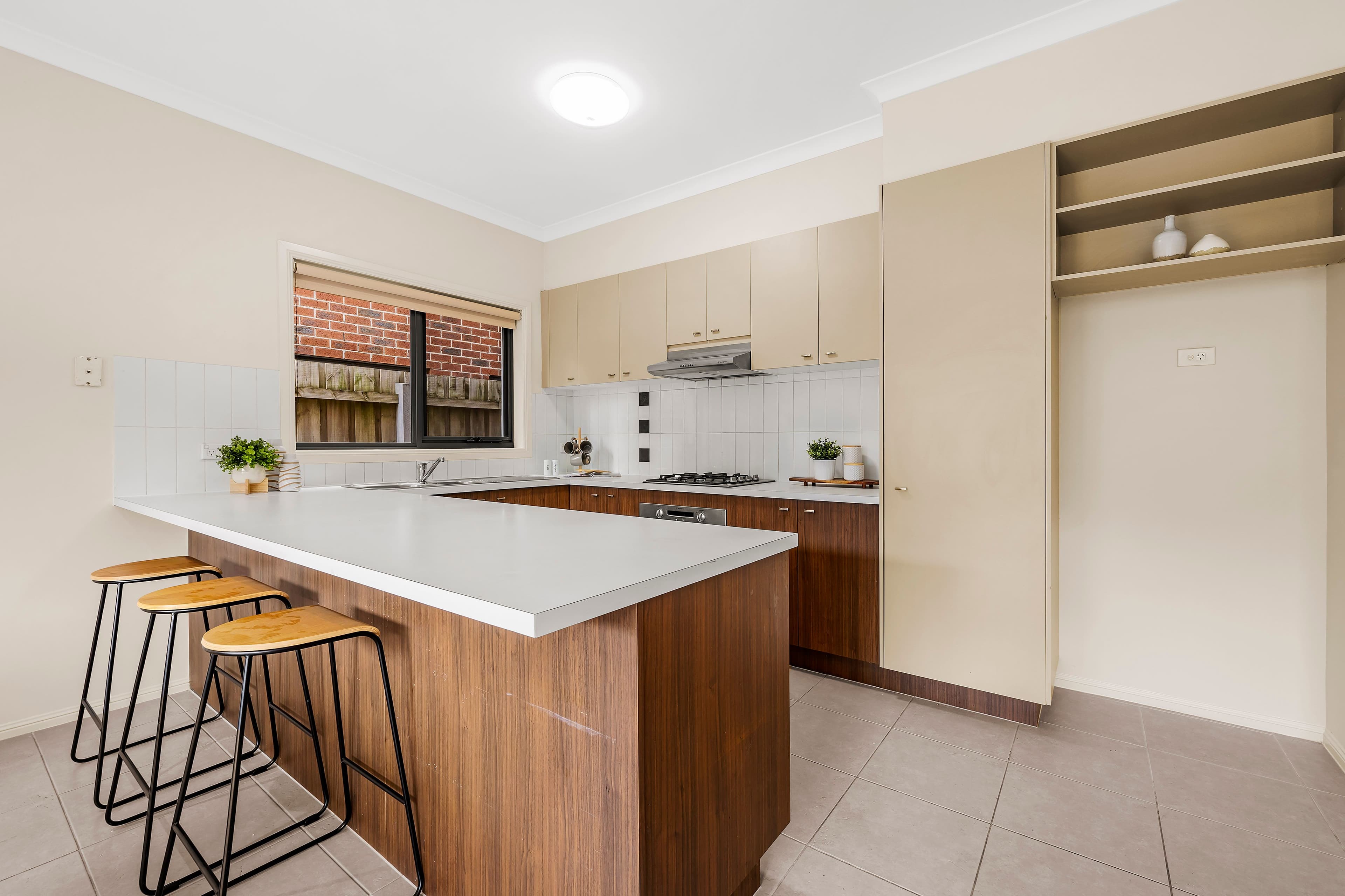 66 Hamilton Hume Parade, Craigieburn VIC 3064, Craigieburn - Thumbnail 3