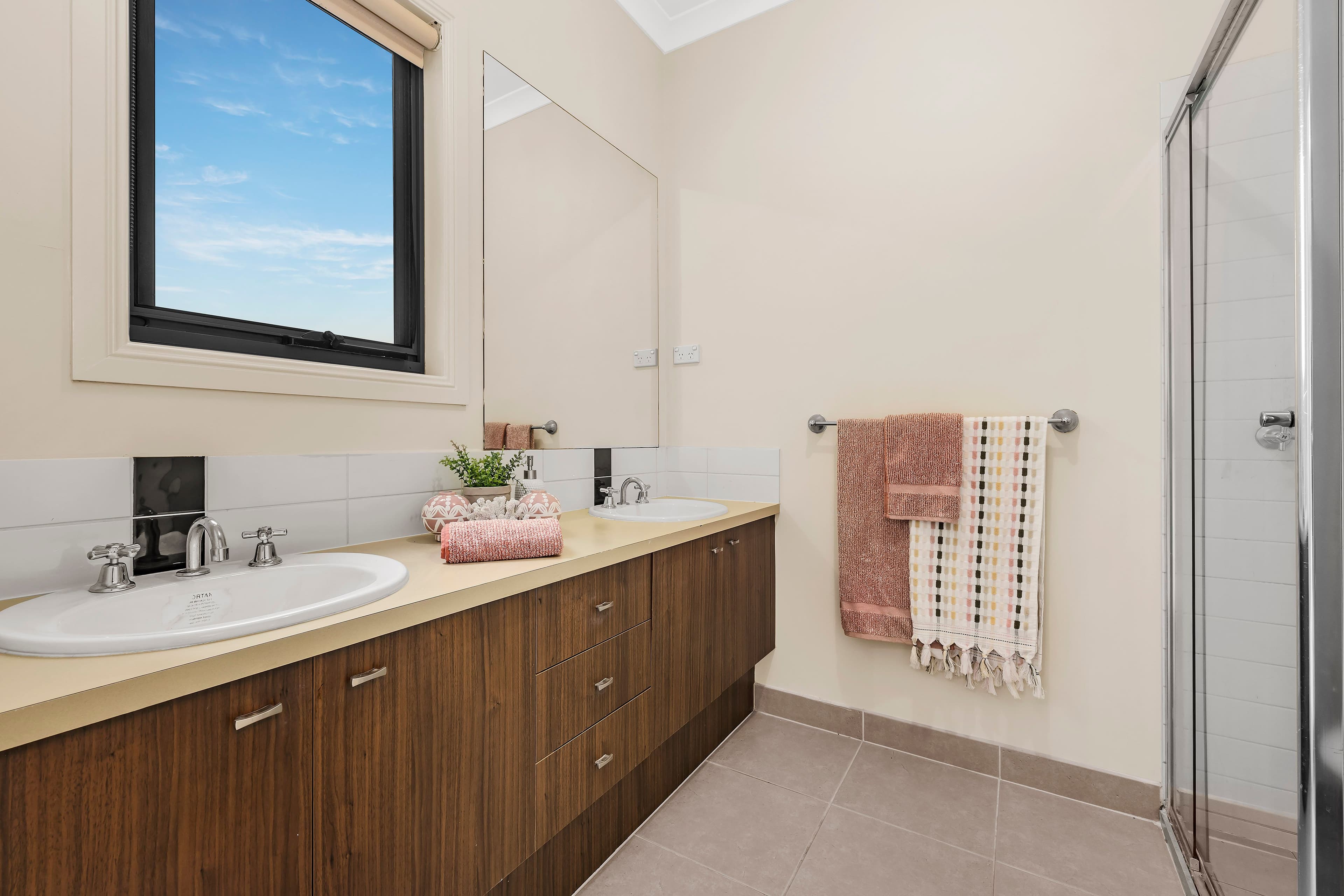 66 Hamilton Hume Parade, Craigieburn VIC 3064, Craigieburn - Thumbnail 5
