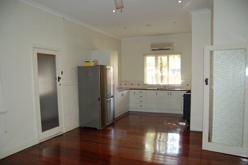 11 Quinn Avenue, BENTLEY WA 6102, Bentley - Thumbnail 5