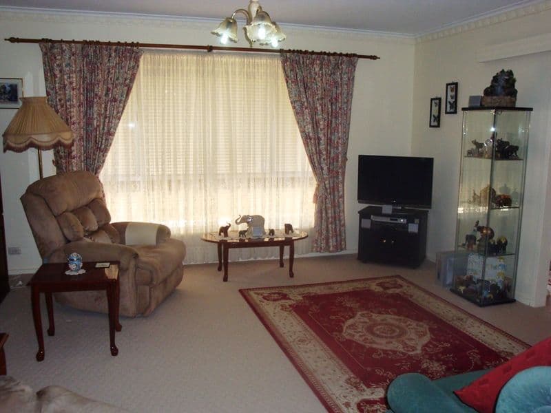 30  Cuthbert Avenue, GULFVIEW HEIGHTS SA 5096, Gulfview Heights - Thumbnail 3