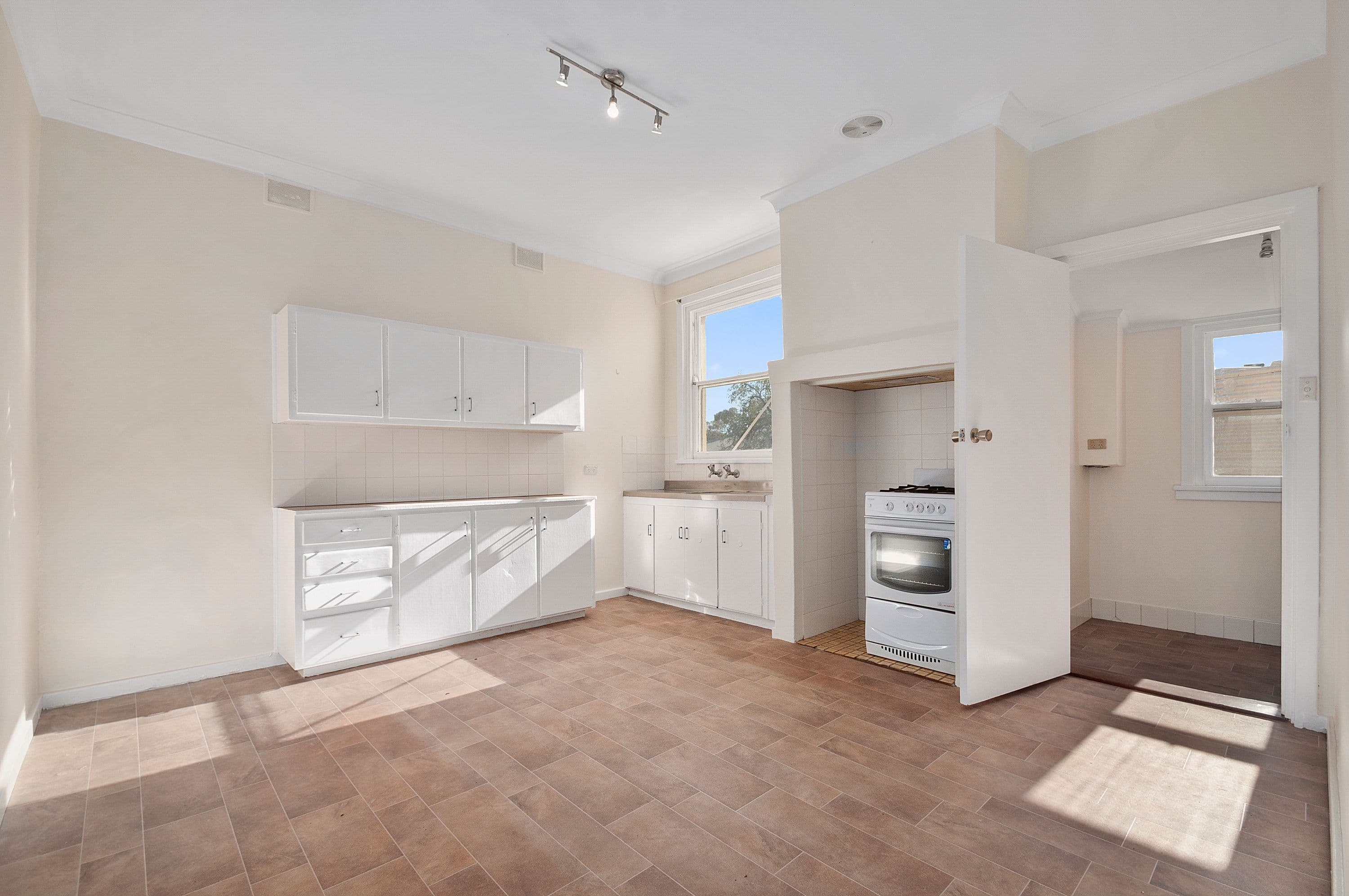 29 Prince Street, Wallaroo SA 5556, Wallaroo - Thumbnail 7