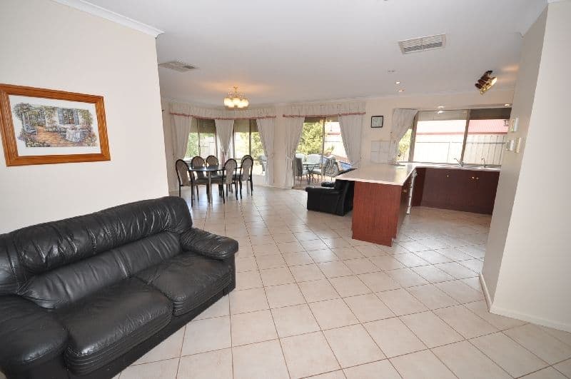 6 Enmore Drive, CRAIGMORE SA 5114, Craigmore - Thumbnail 6