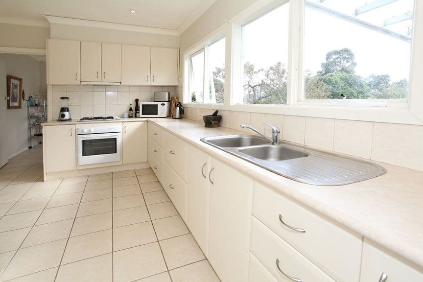 11 Sykes Avenue, FERNTREE GULLY VIC 3156, Ferntree Gully - Thumbnail 3