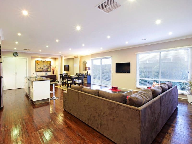 6 Moorhen Drive, LARA VIC 3212, Lara - Thumbnail 2