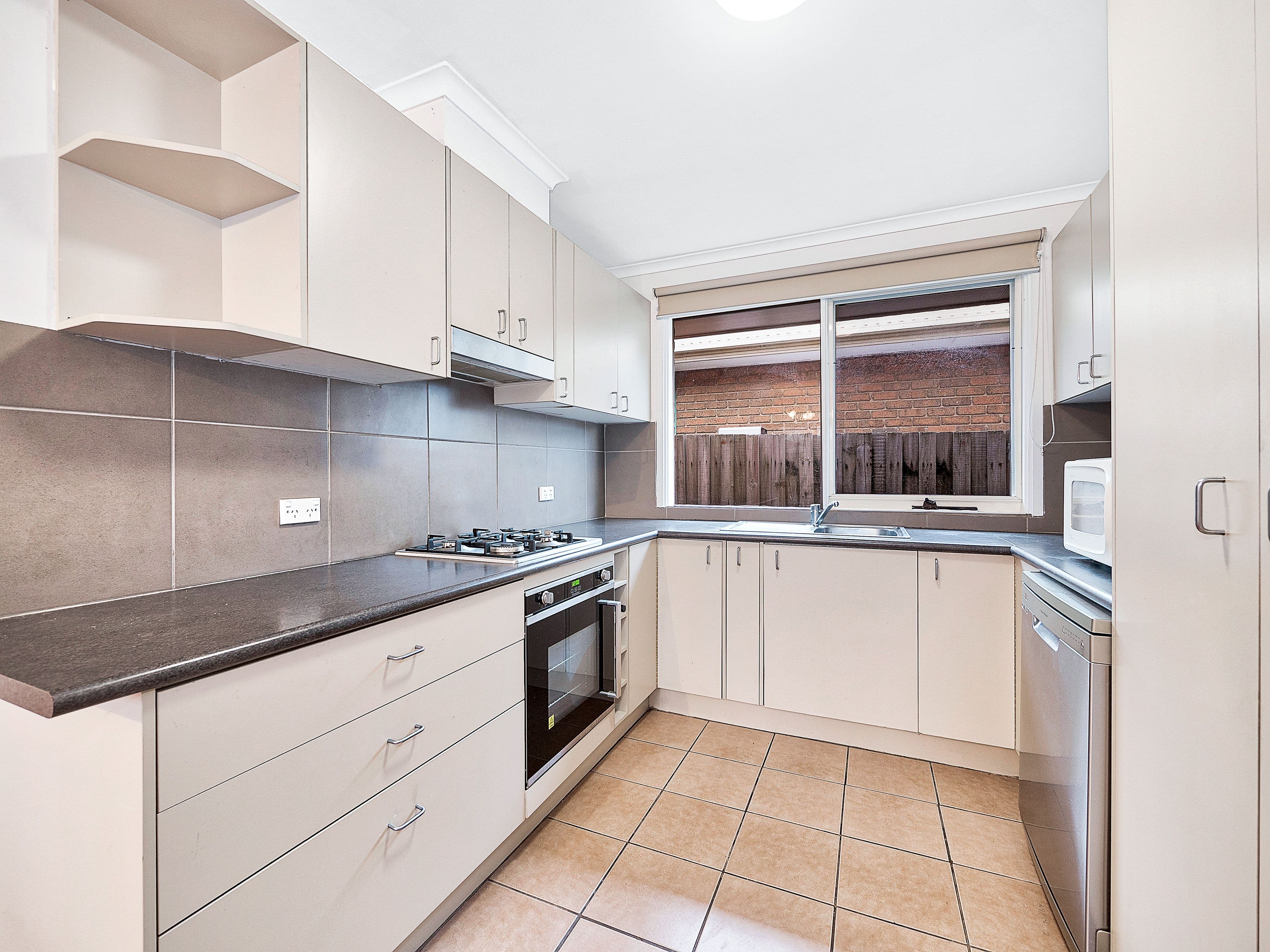 16 Fosters Court, Cranbourne North VIC 3977, Cranbourne North - Thumbnail 5