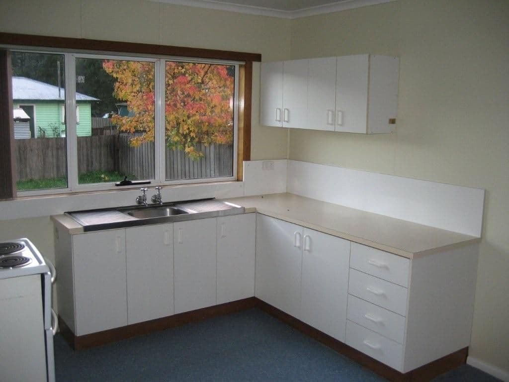 8 Evans Street, QUEENSTOWN TAS 7467, Queenstown - Thumbnail 4