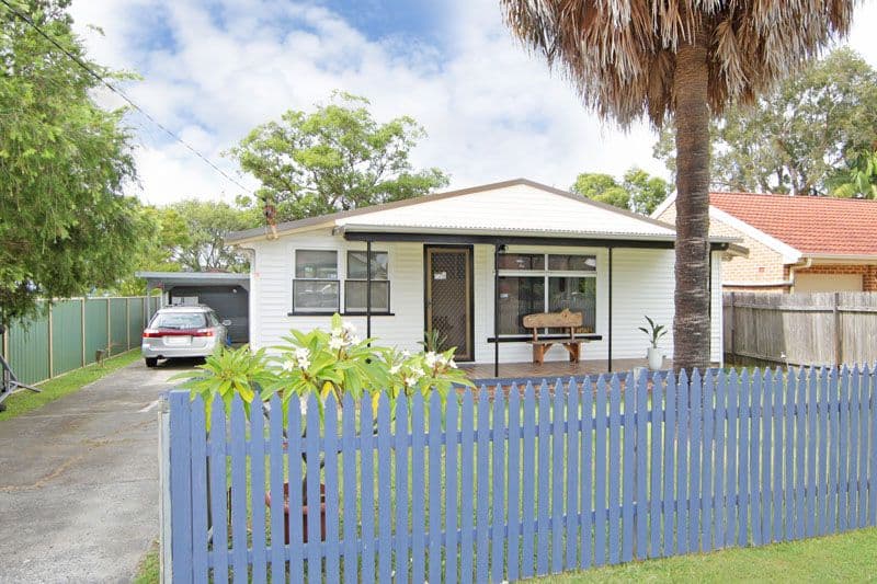 8 Flinders Avenue, KILLARNEY VALE NSW 2261, Killarney Vale - Image 1