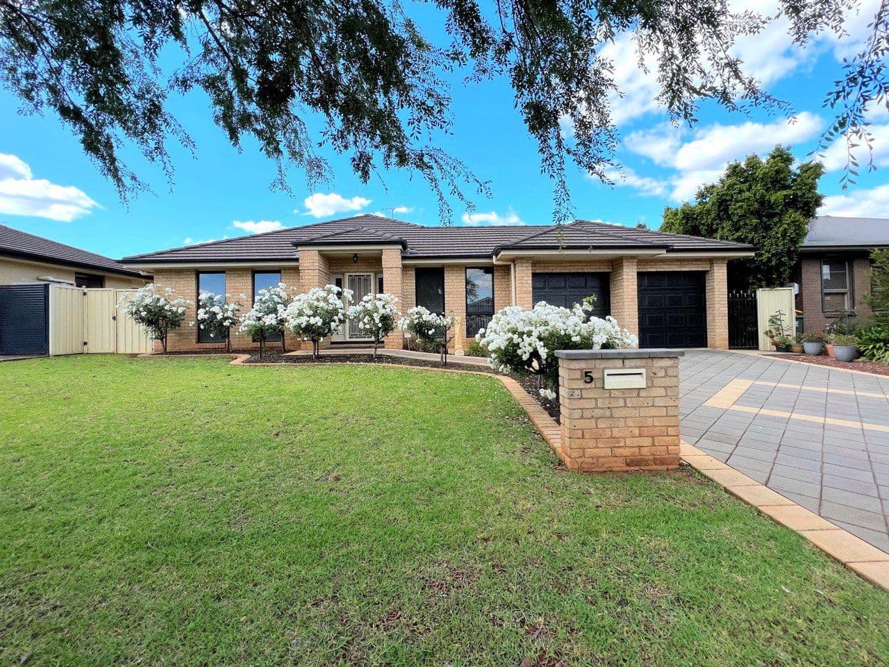 5 Noonan Street, Parkes NSW 2870, Parkes - Image 1