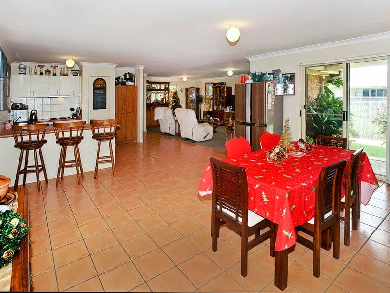 1 David Close, REDCLIFFE QLD 4020, Redcliffe - Image 1