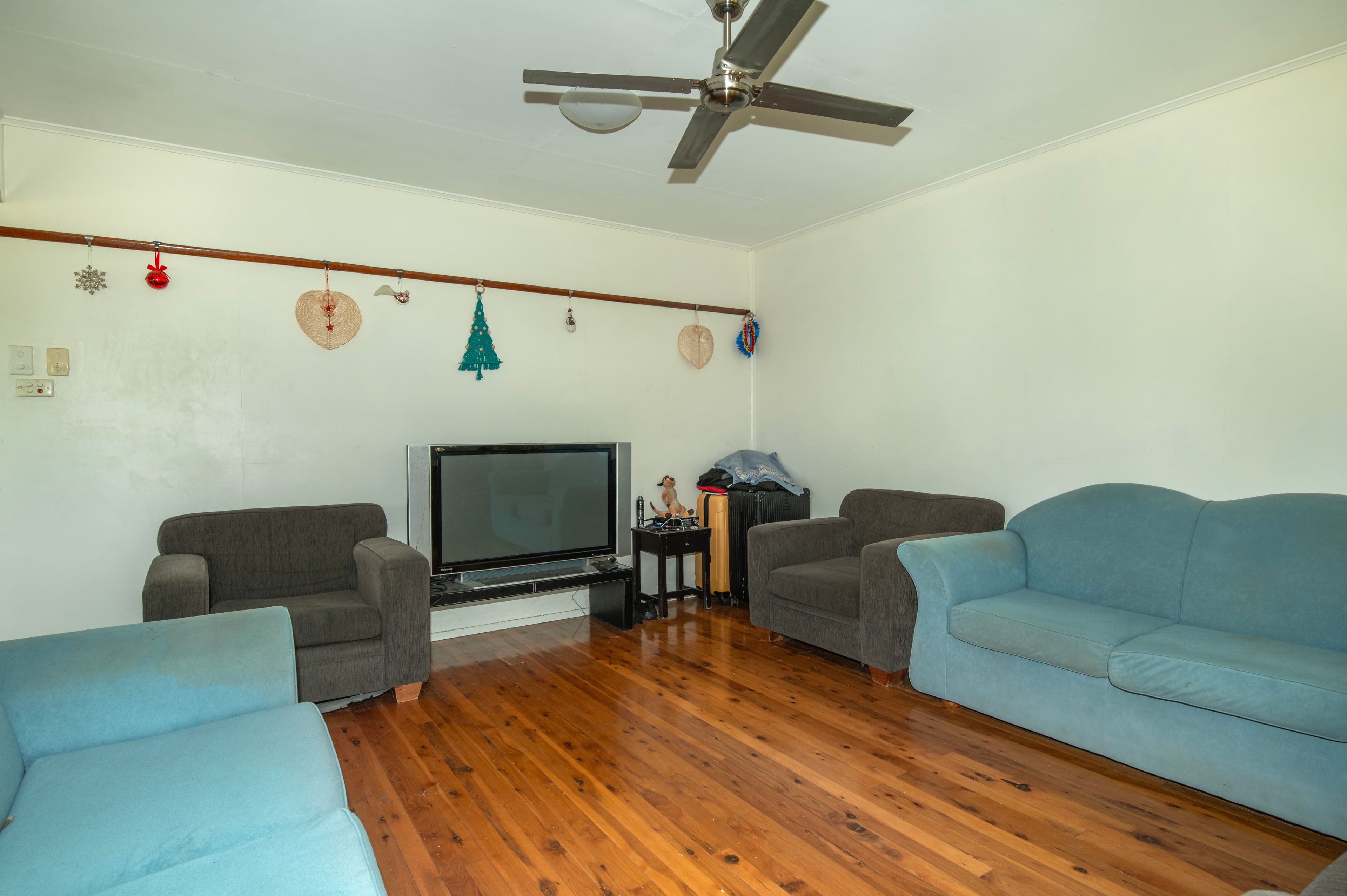 33 Granville Street, Biloela QLD 4715, Biloela - Thumbnail 3