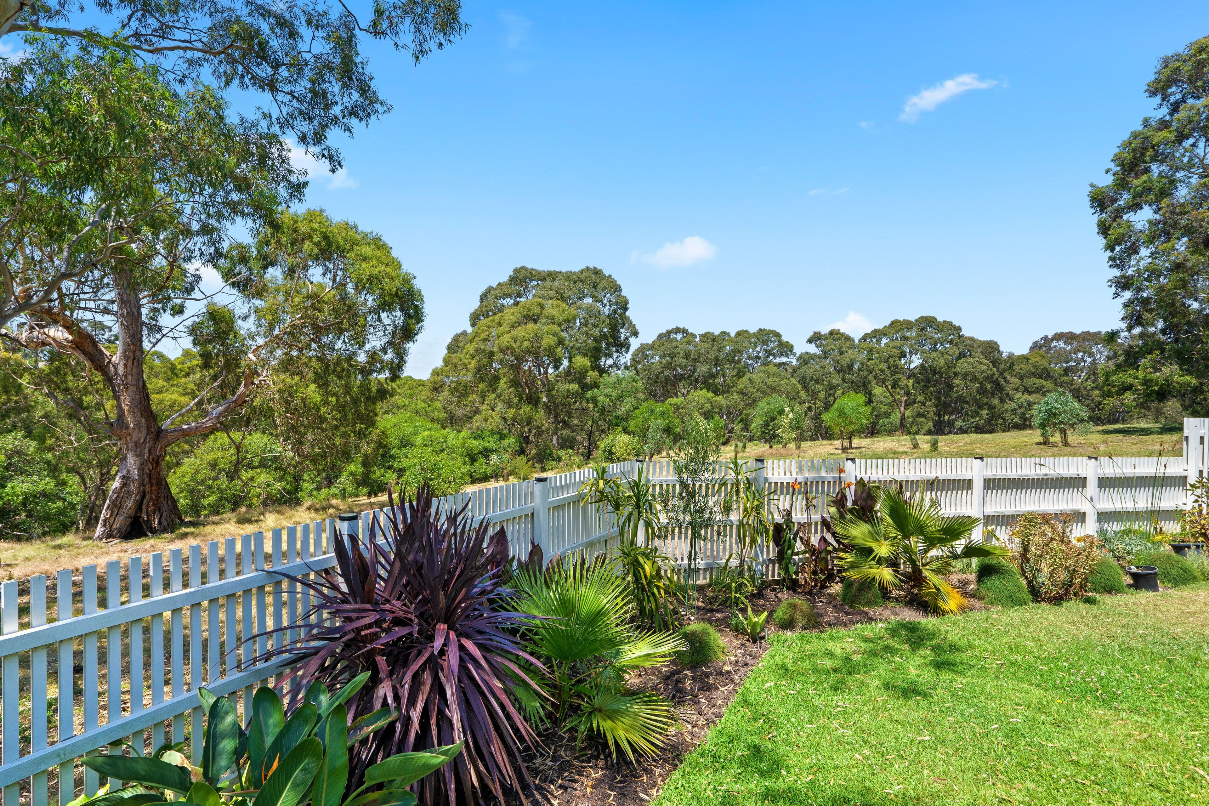 27 Edinburgh Circuit, Bundoora VIC 3083, Bundoora - Thumbnail 2