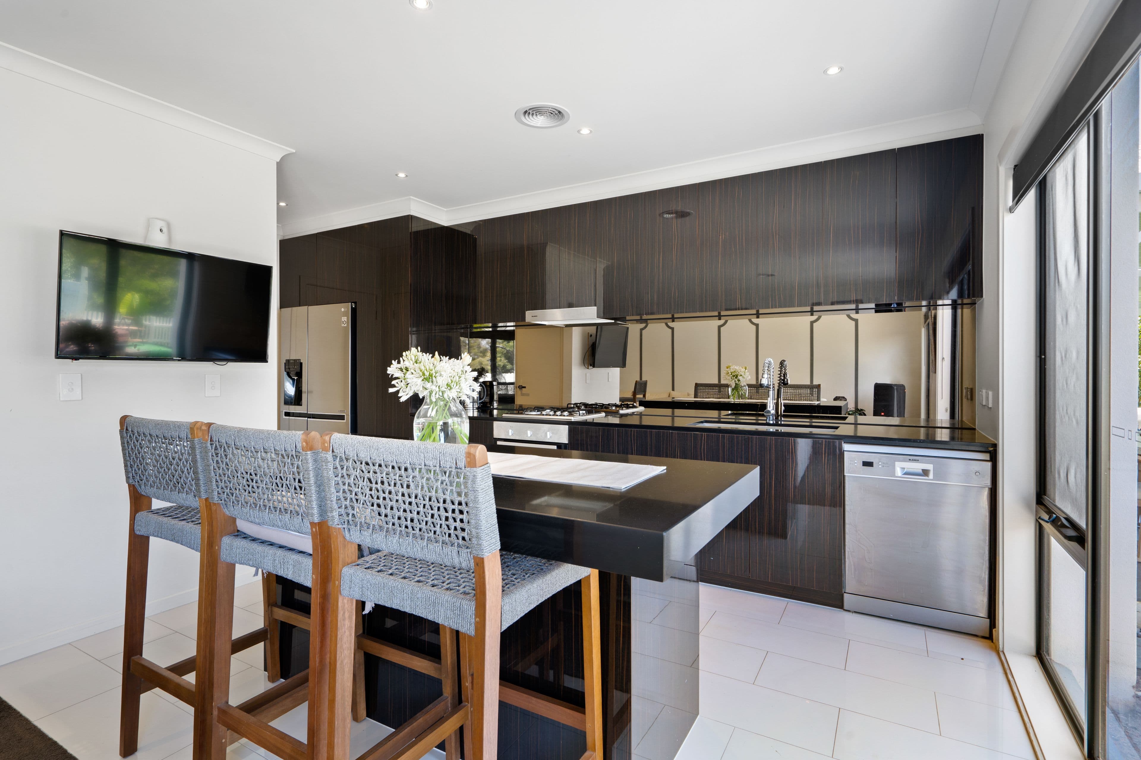 27 Edinburgh Circuit, Bundoora VIC 3083, Bundoora - Thumbnail 4