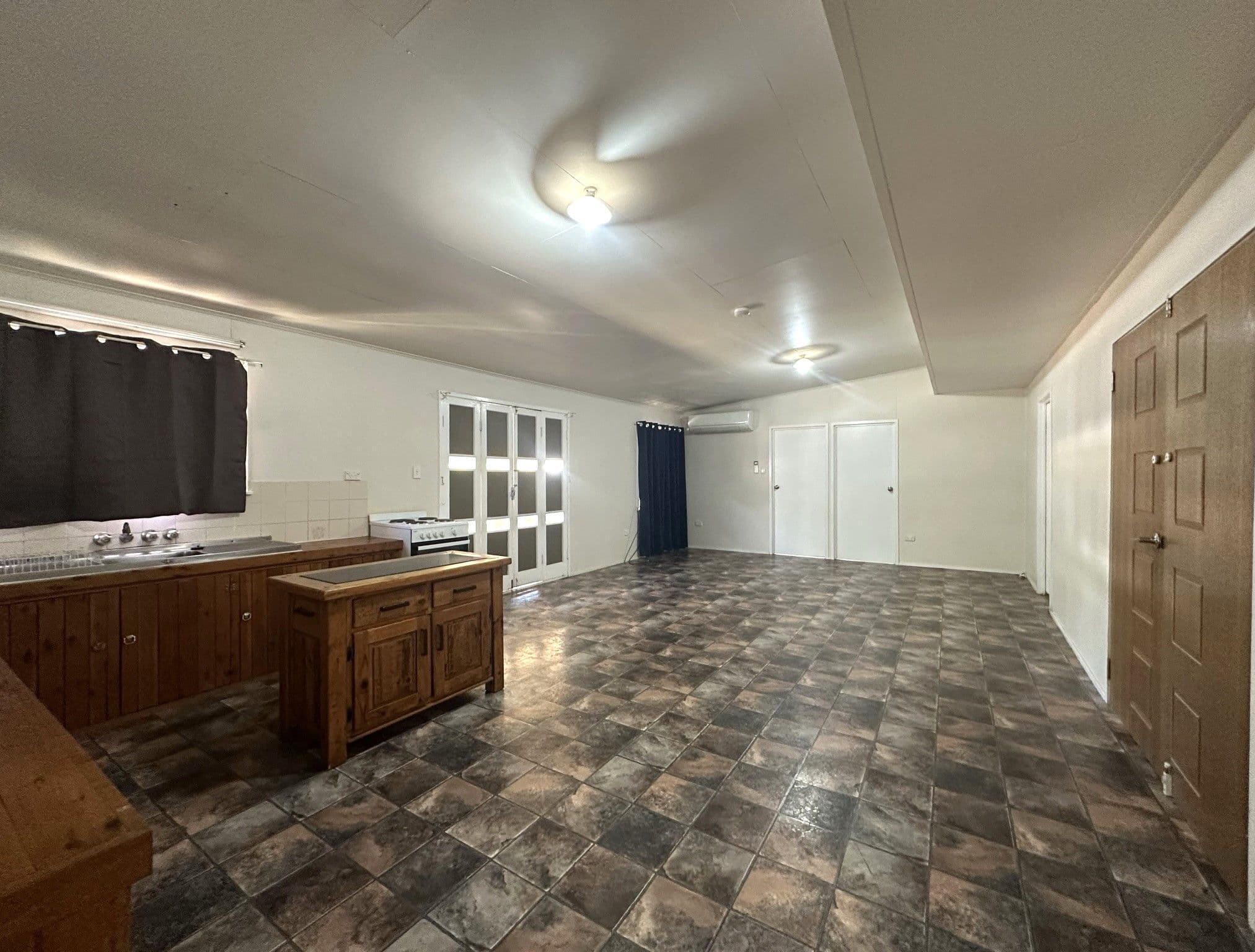 131 Wren Street, Longreach QLD 4730, Longreach - Thumbnail 4