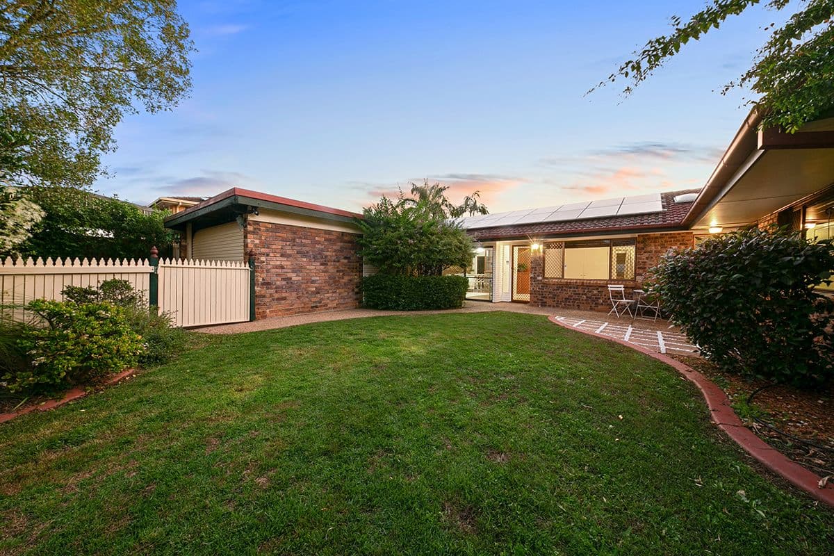 23 Cranberry Street, Eight Mile Plains QLD 4113, Eight Mile Plains - Thumbnail 2