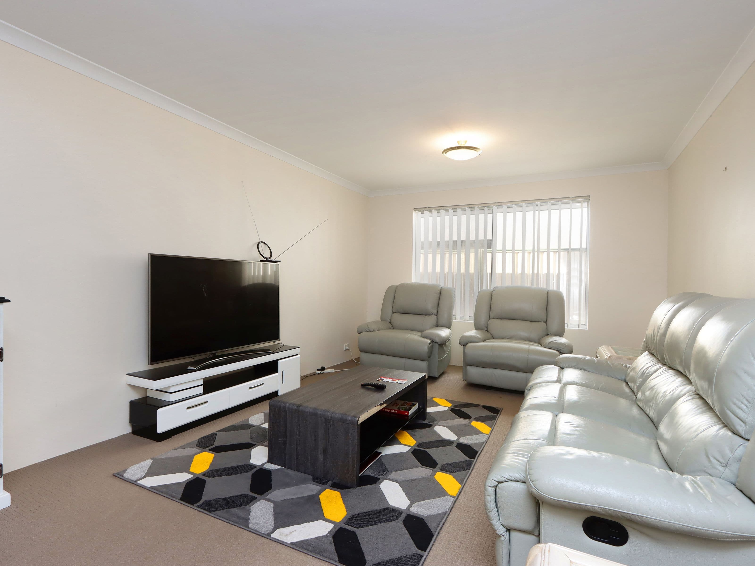 40B Highbury Crescent, Beckenham WA 6107, Beckenham - Thumbnail 2