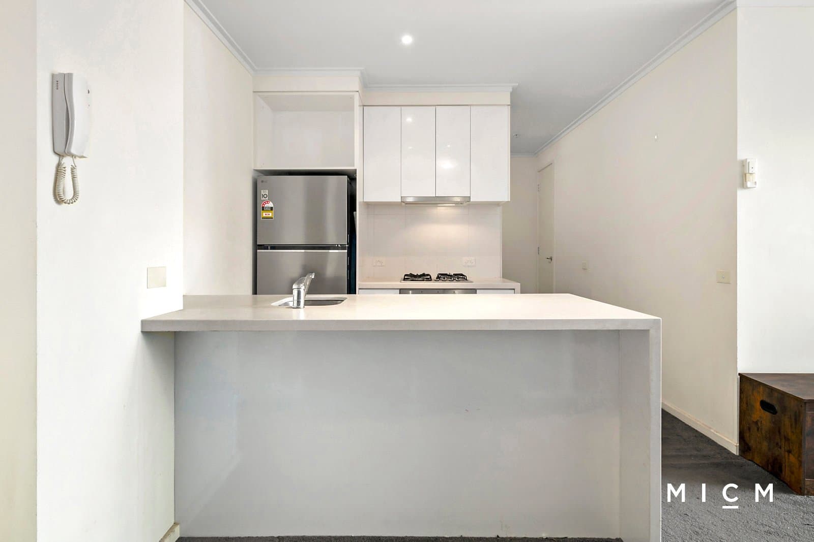 1712/63 Whiteman Street, Southbank - Thumbnail 3