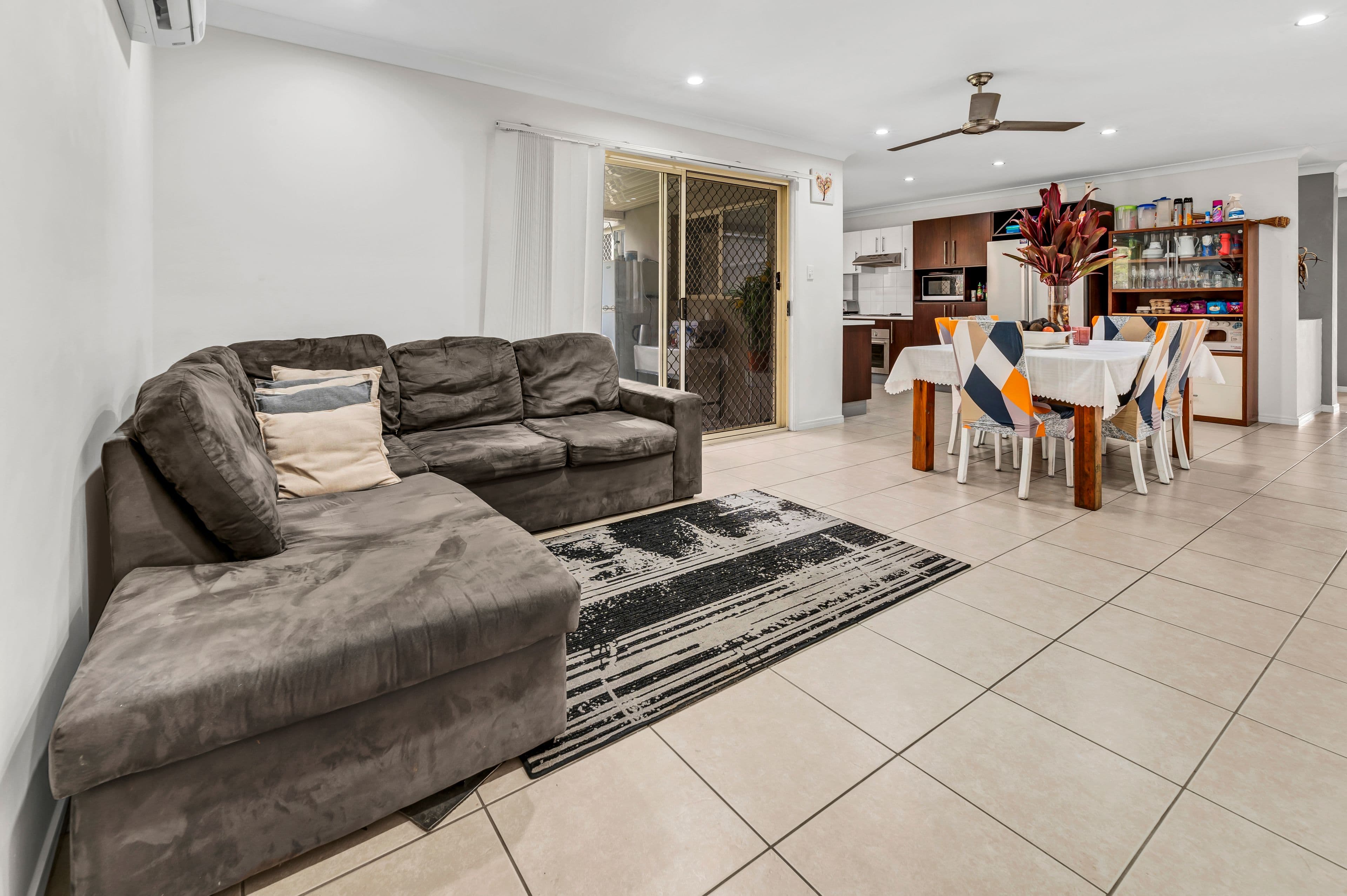 11 Southern Lights Drive, Pimpama QLD 4209, Pimpama - Thumbnail 8