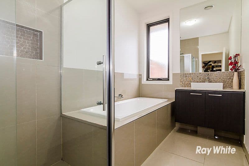 88 Glenelg Street, Clyde North VIC 3978, Clyde North - Thumbnail 8