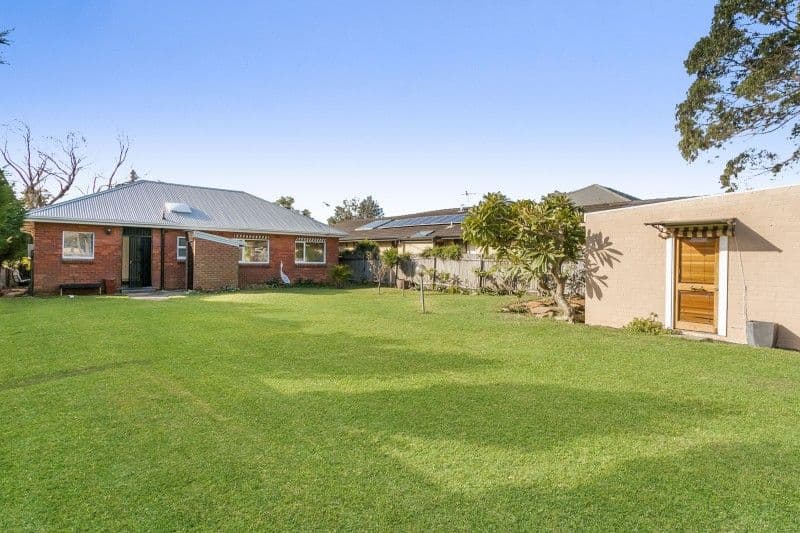 102 Macmillan Street, Seaforth - Image 1