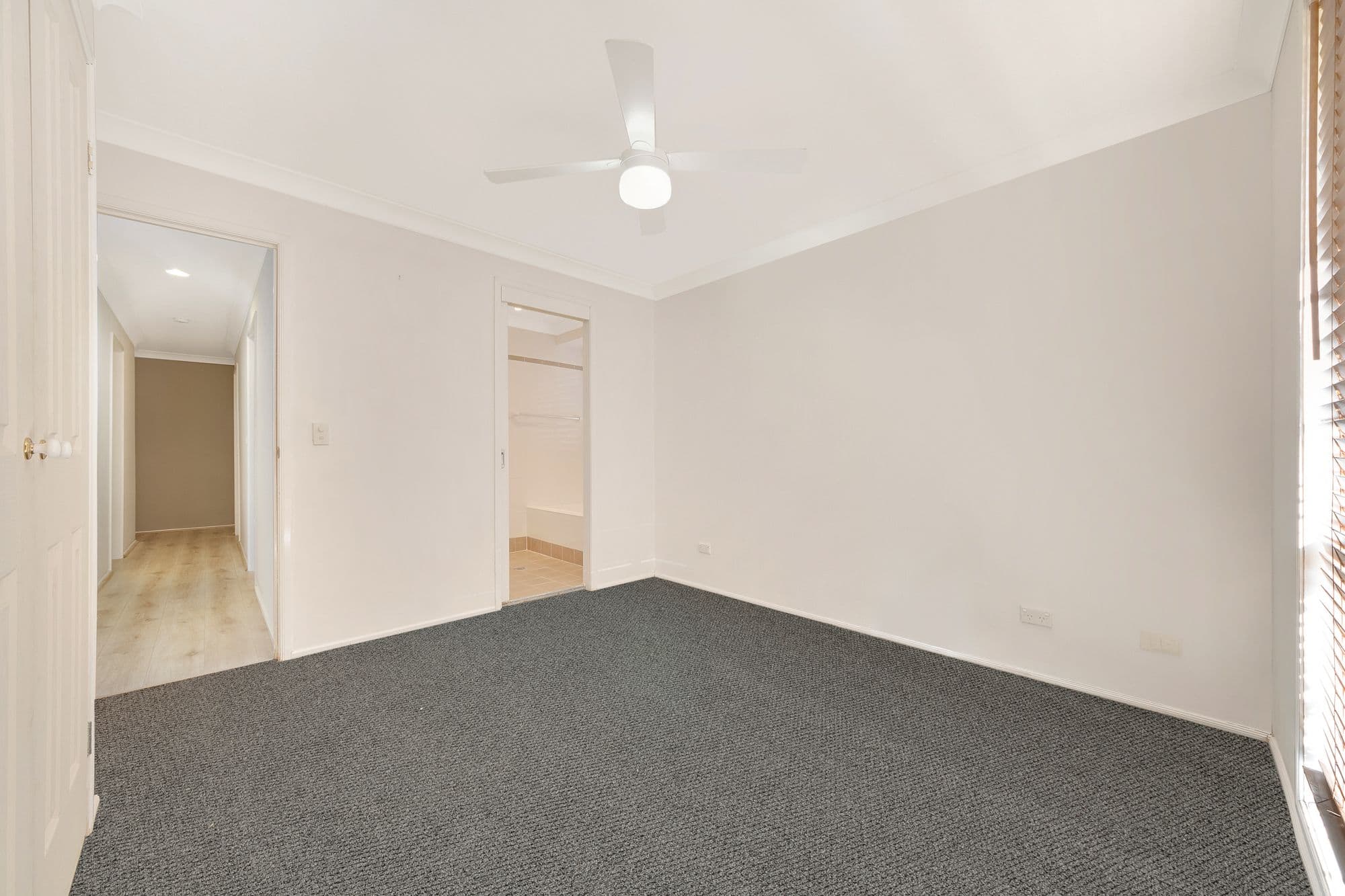 108 Donalbain Circuit, Rosemeadow - Thumbnail 6