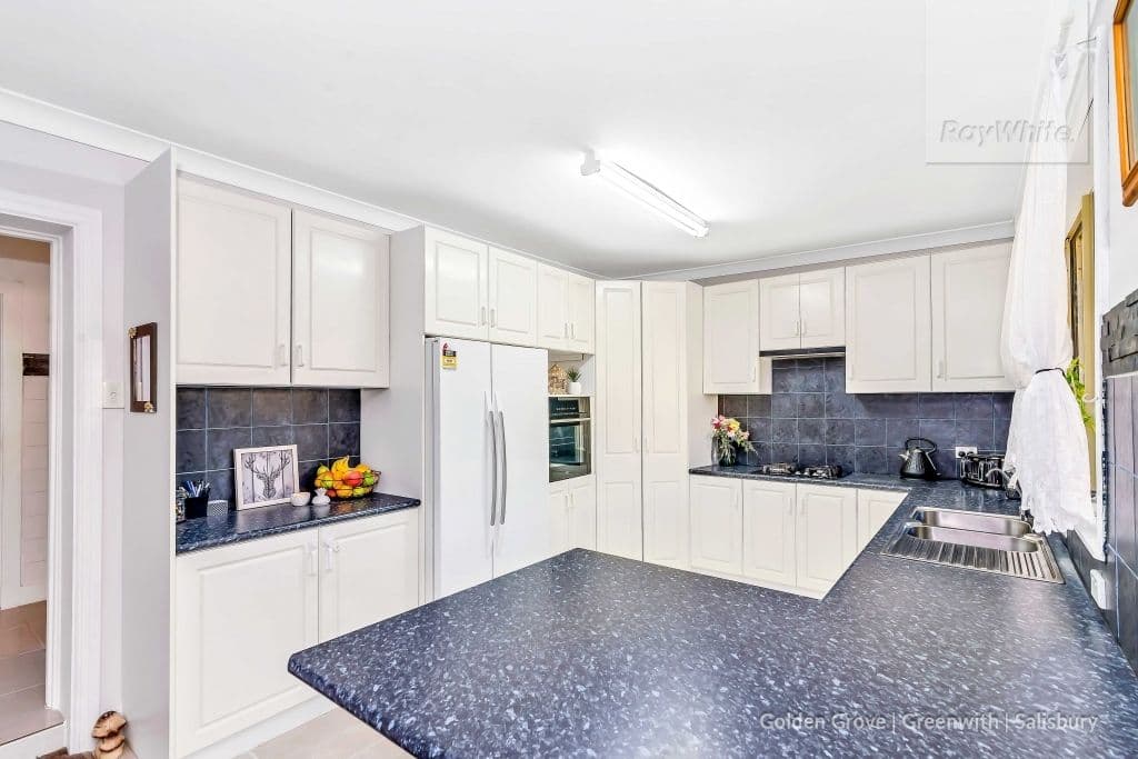 36 Hunter Crescent, Salisbury North SA 5108, Salisbury North - Thumbnail 2