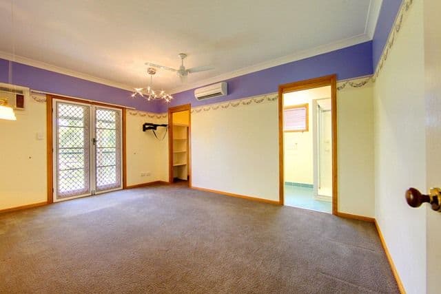 2 Sandalwood Court, MOUNT LOUISA QLD 4814, Mount Louisa - Thumbnail 7