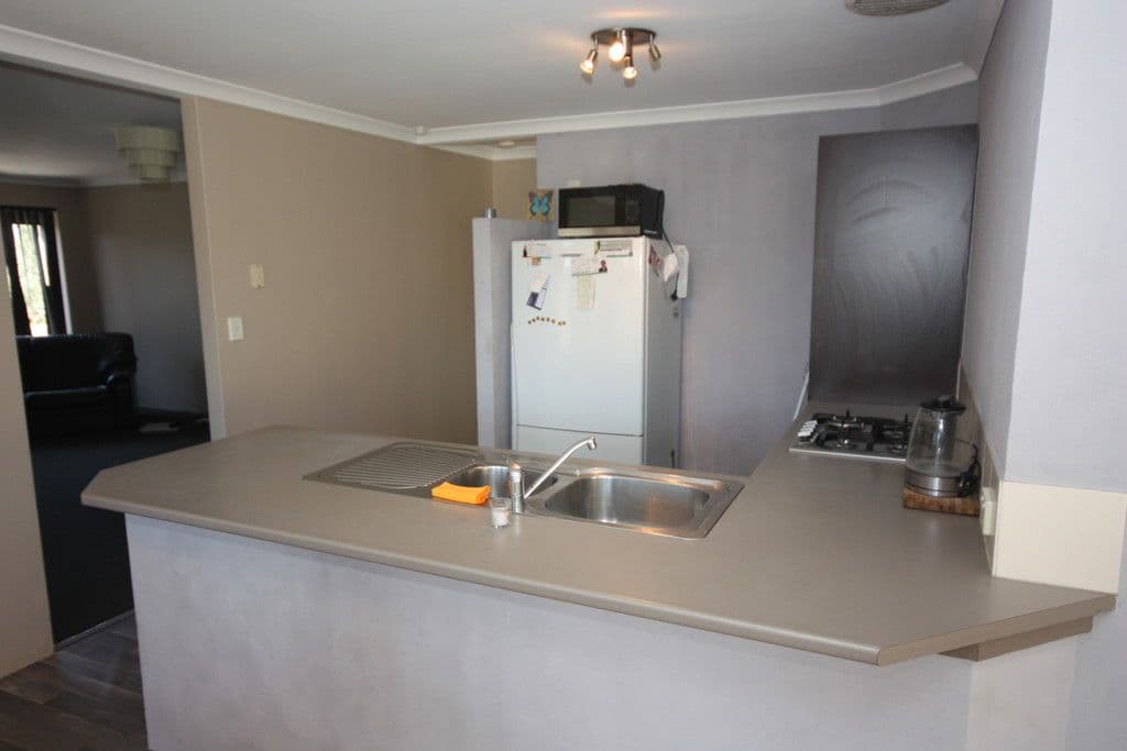 72 Bethwyn Circle, Madeley WA 6065, Madeley - Thumbnail 7