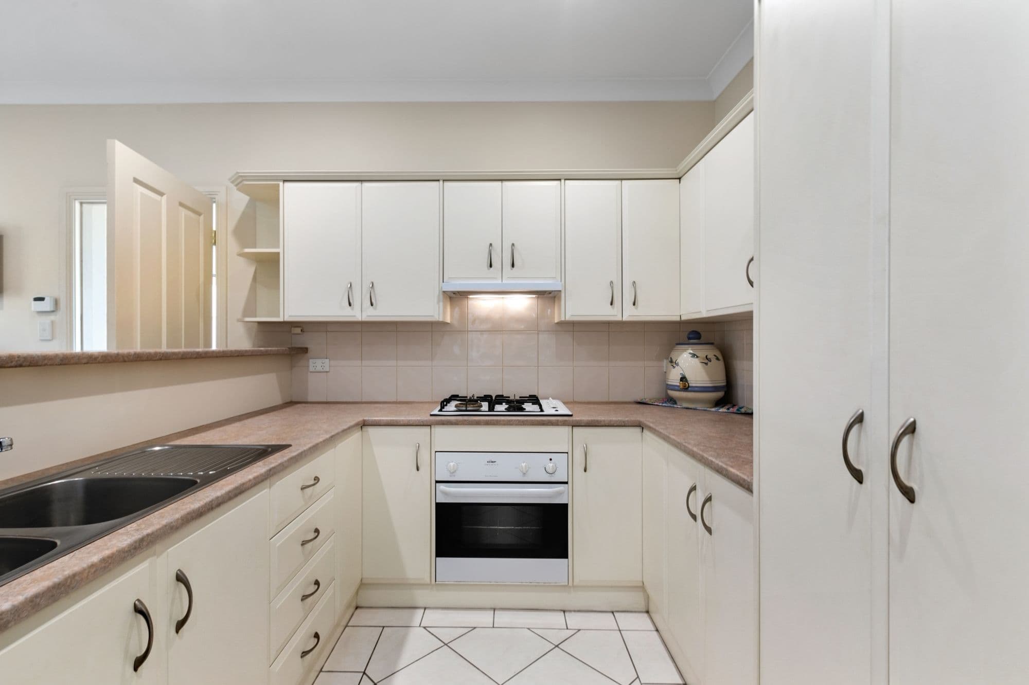 16 Minna Terrace, Semaphore Park SA 5019, Semaphore Park - Thumbnail 7