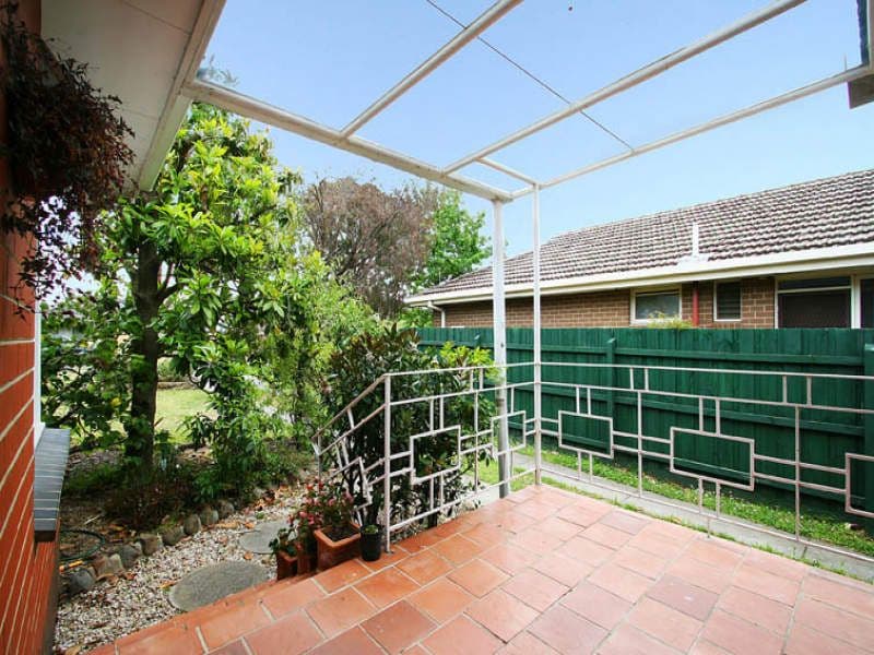 8 Kevin Street, Mount Waverley VIC 3149, Mount Waverley - Thumbnail 2