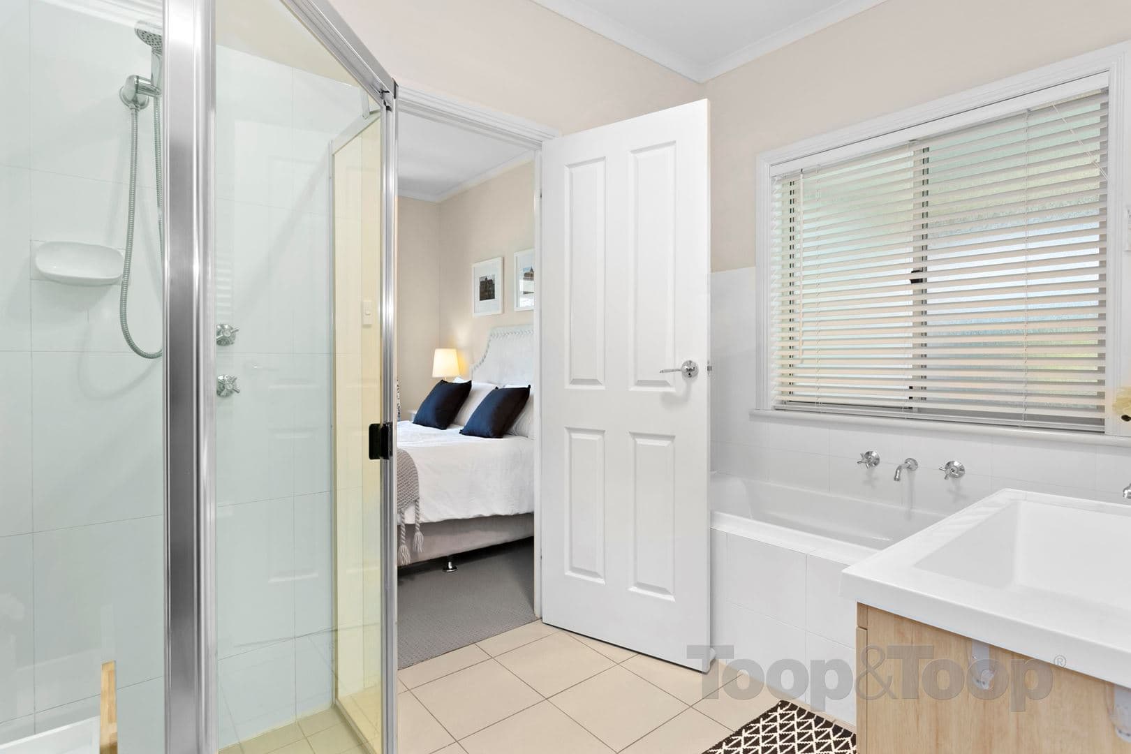 13 Adeline Street, Mawson Lakes SA 5095, Mawson Lakes - Thumbnail 4