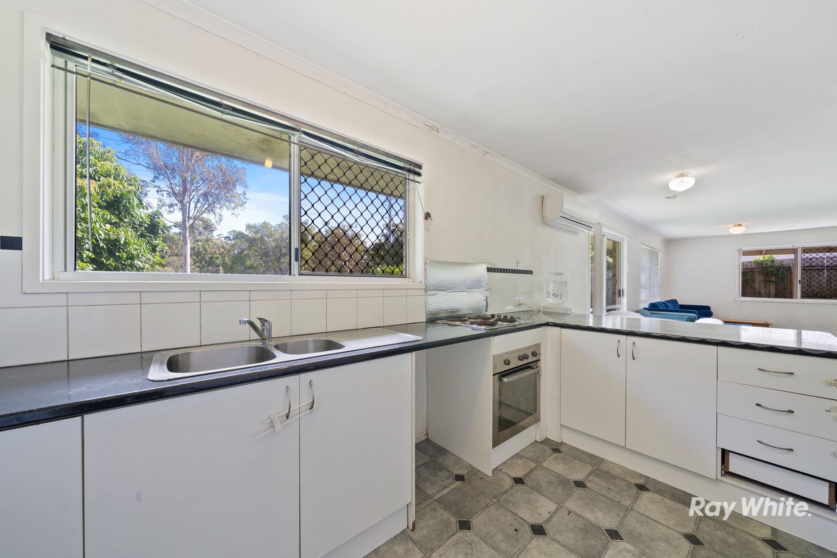 43 Velorum Drive, Kingston QLD 4114, Kingston - Thumbnail 4