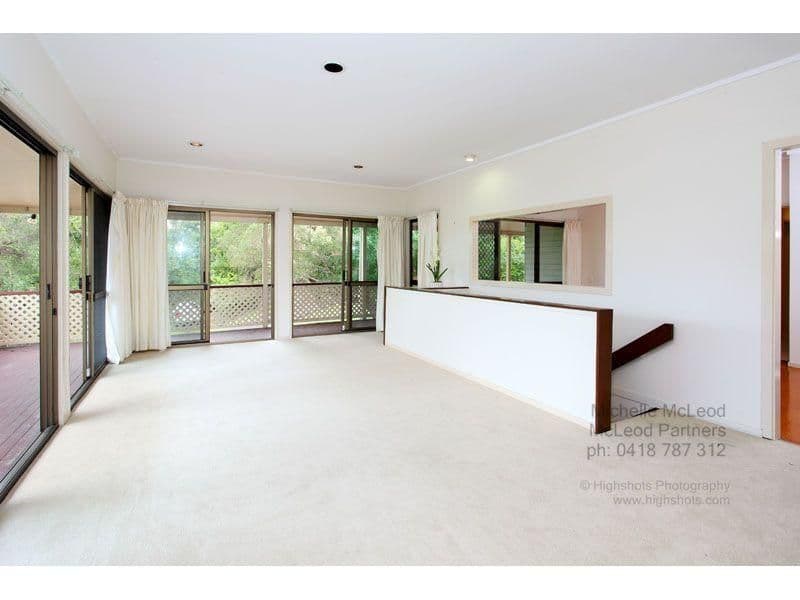 10 Vanimo Street, CHAPEL HILL QLD 4069, Chapel Hill - Thumbnail 3