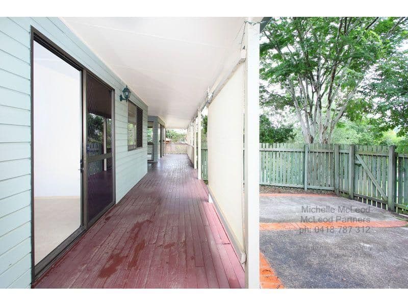 10 Vanimo Street, CHAPEL HILL QLD 4069, Chapel Hill - Thumbnail 8