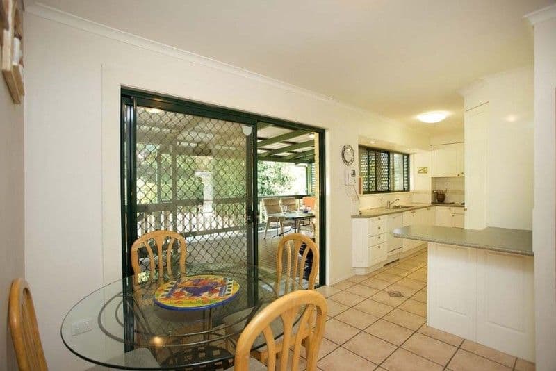 22 Gonzales Street, MACGREGOR QLD 4109, Macgregor - Thumbnail 4