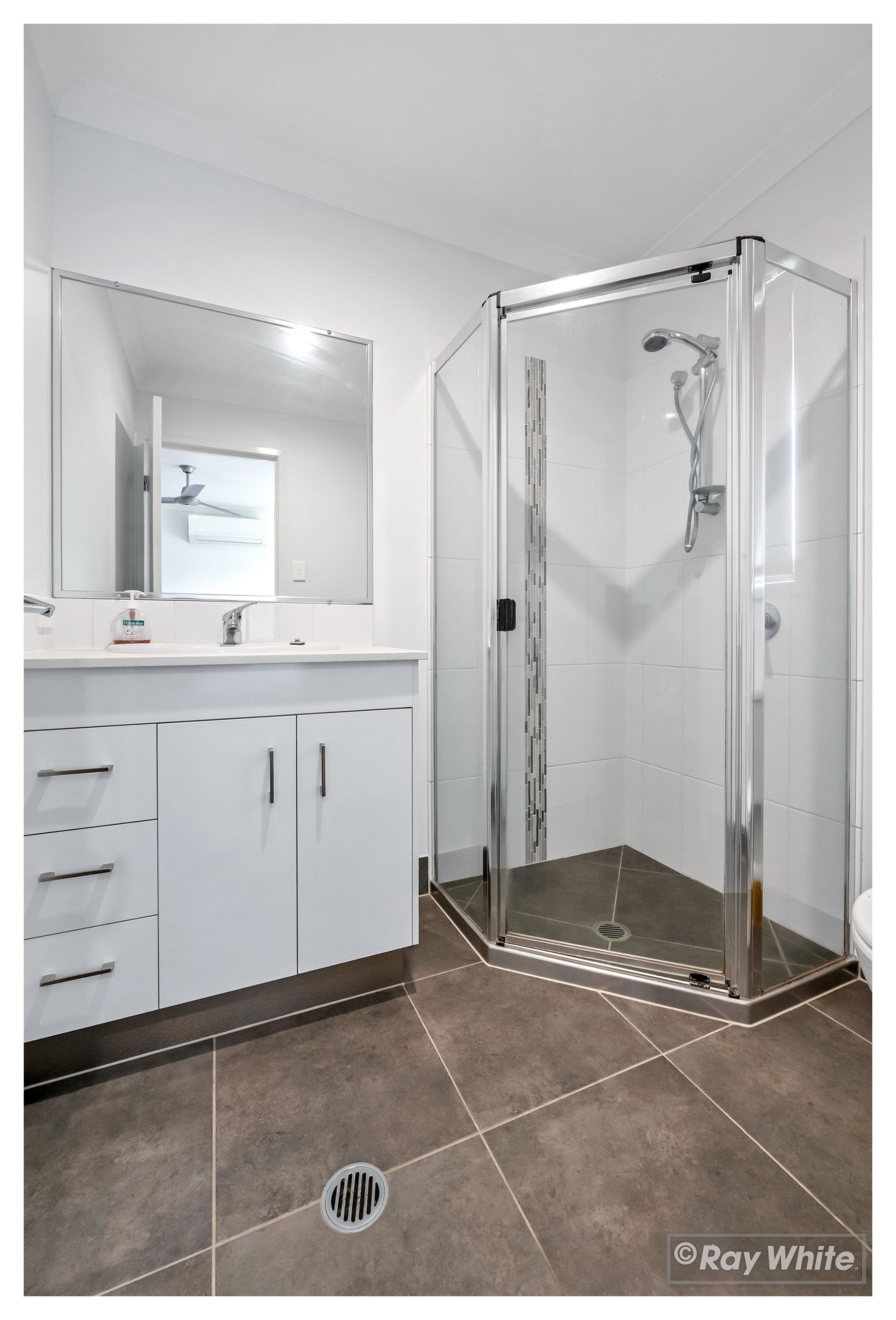106 Springfield Drive, Norman Gardens QLD 4701, Norman Gardens - Thumbnail 7