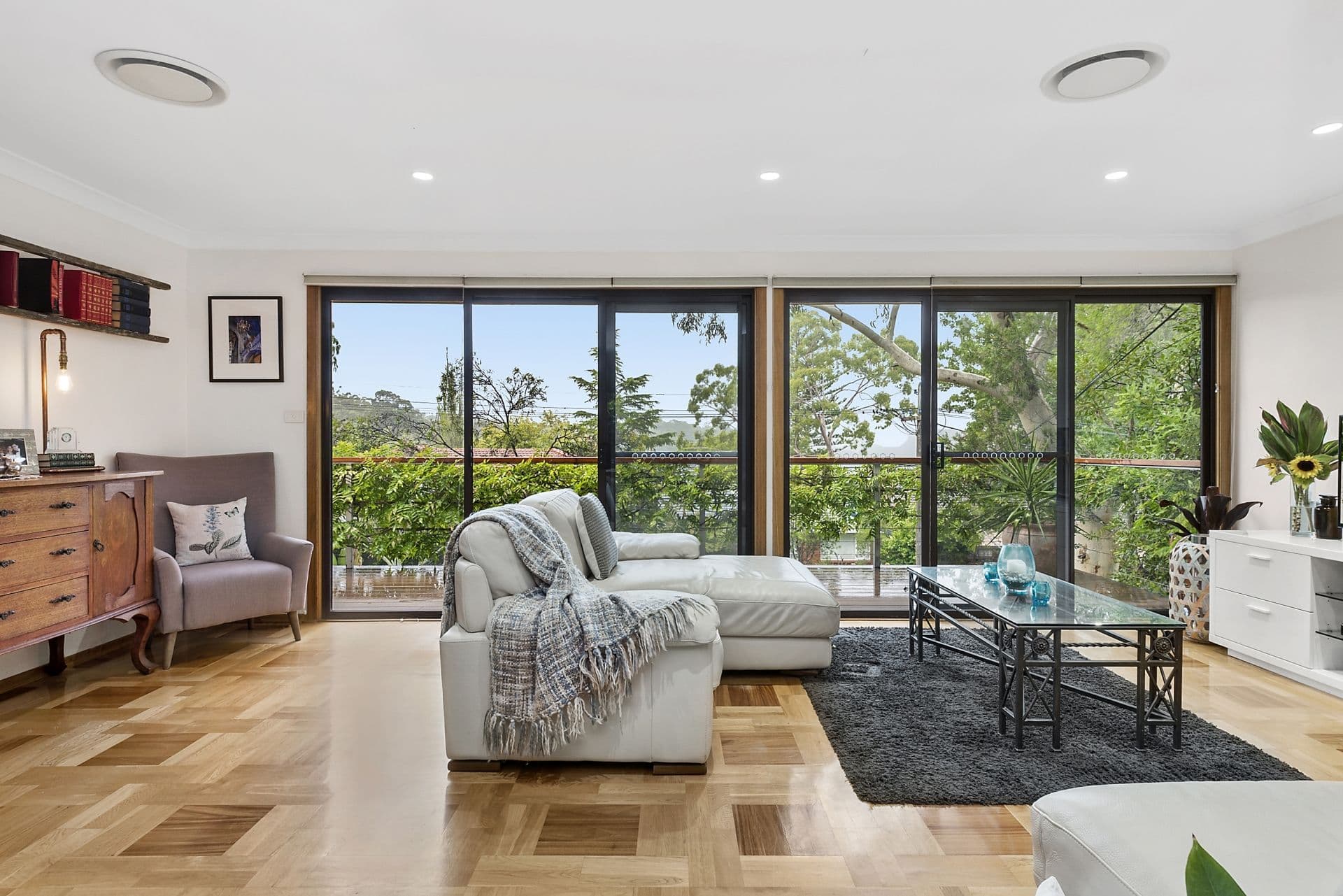 16 Evans Road, Hornsby Heights - Thumbnail 2