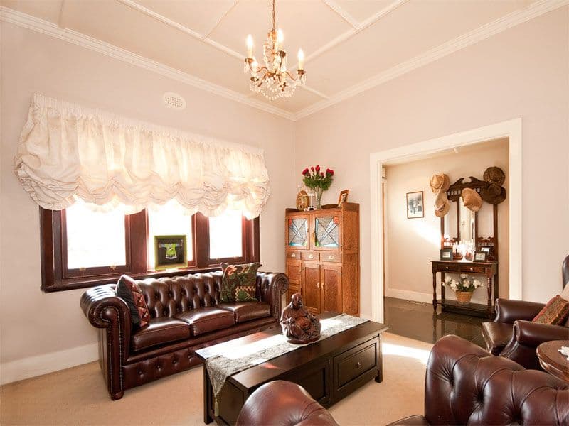 42 Whitehorse Road, BLACKBURN VIC 3130, Blackburn - Thumbnail 6