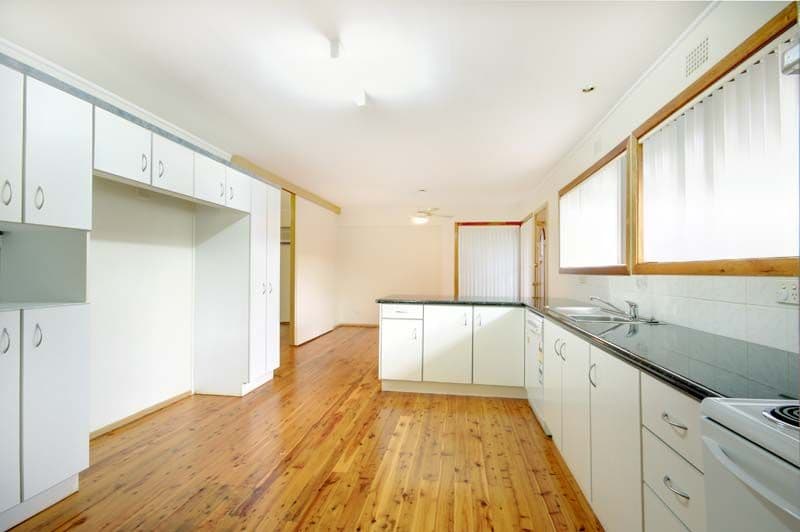 18 Sammat Avenue, BARRACK HEIGHTS NSW 2528, Barrack Heights - Thumbnail 2