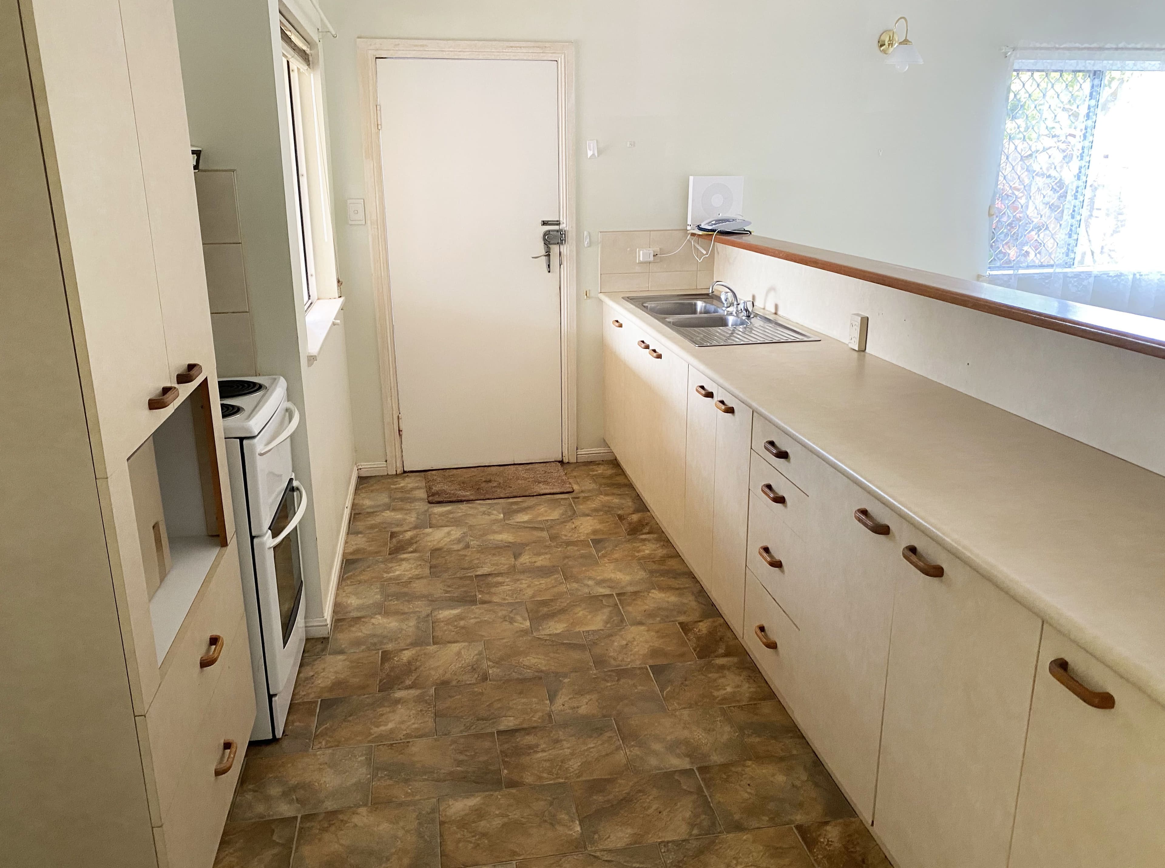 4 Alice Street, Atherton QLD 4883, Atherton - Thumbnail 2