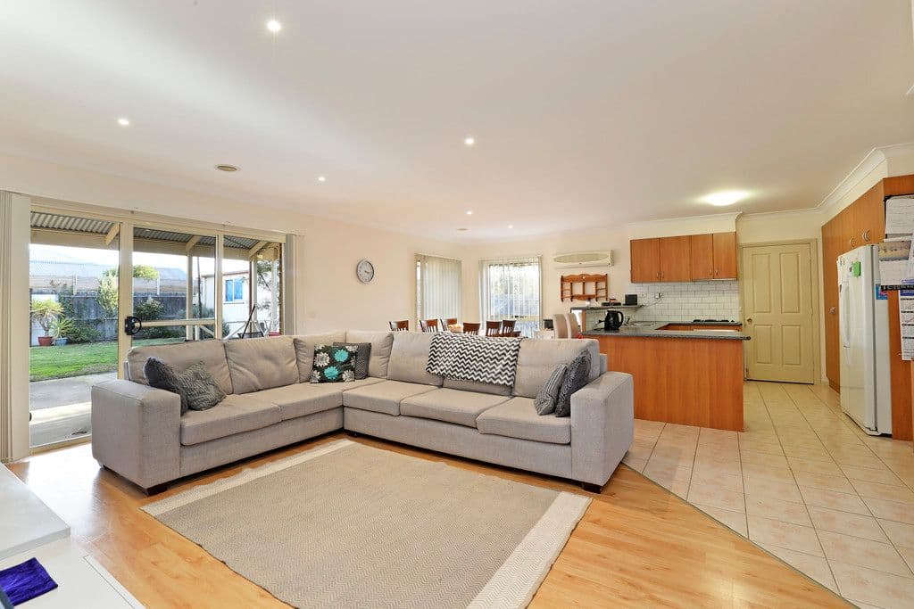 24 Pineview Court, Lara VIC 3212, Lara - Thumbnail 3