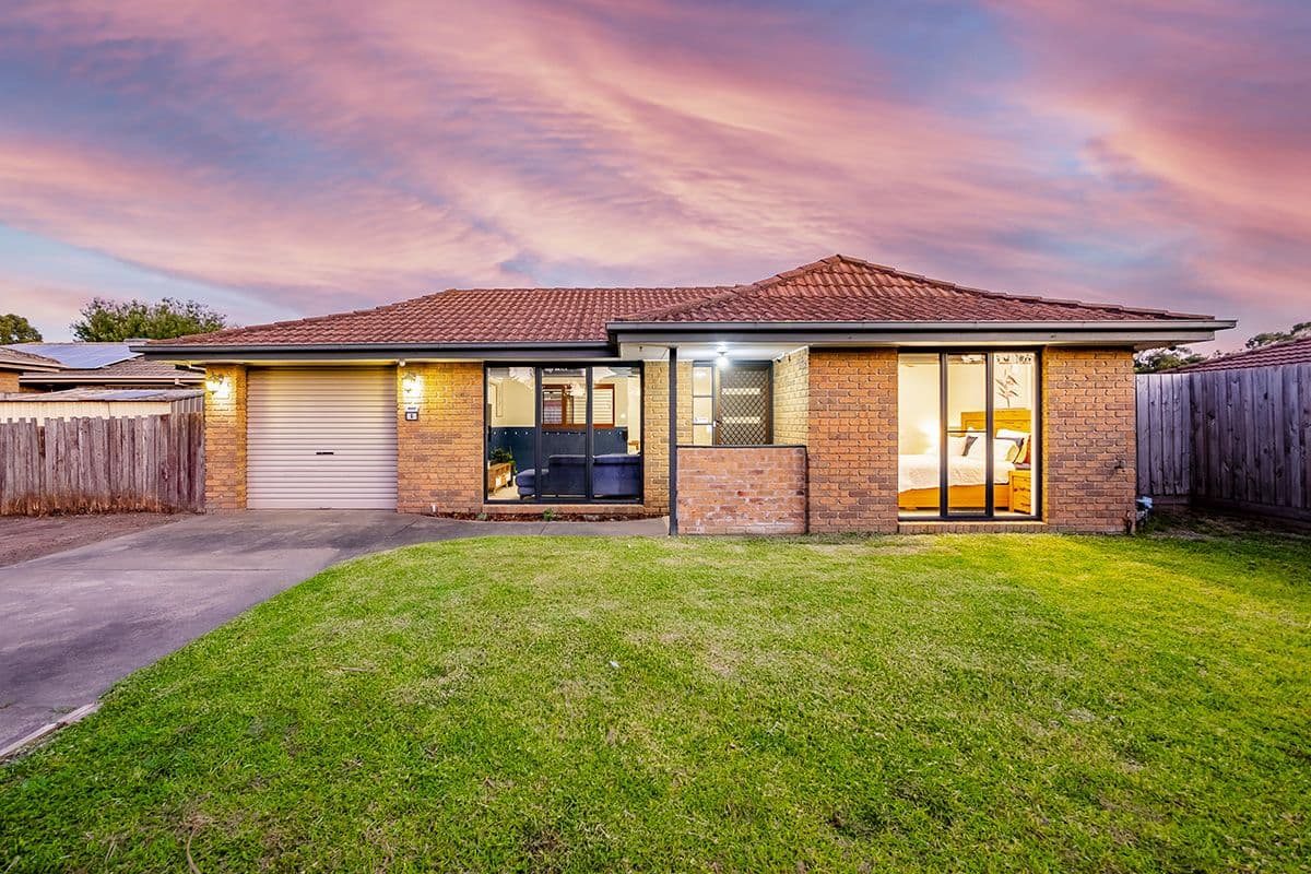 6 Bamboo Court, Cranbourne North VIC 3977, Cranbourne North - Thumbnail 2