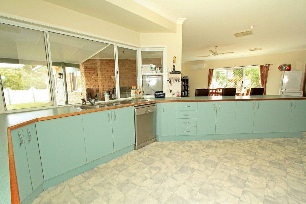 70 Fons Drive, Glendale QLD 4711, Glendale - Thumbnail 3